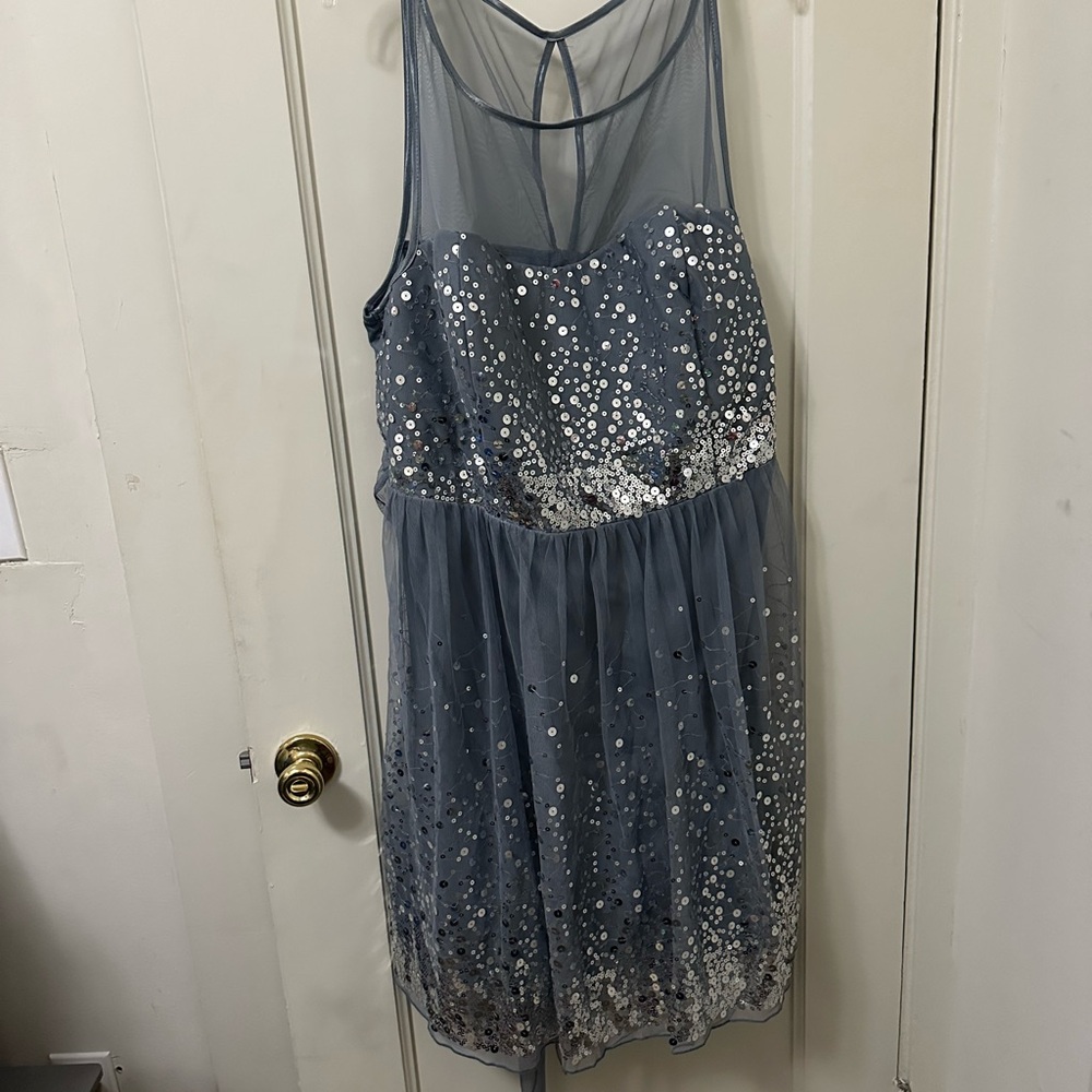Elegant Evening Dress in Blue with Silver Accents